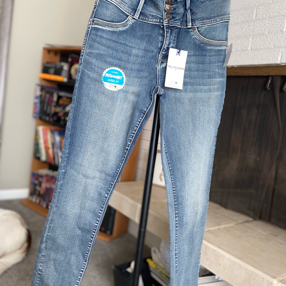 Wallflower Skinny Jeans